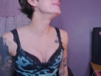 aynmarie webcam model stream image