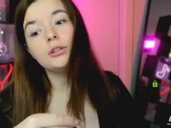 nika_still webcam model stream image