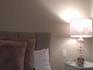 Ayla Lynn webcam model stream image