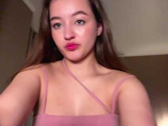 MonaBucek webcam model stream image