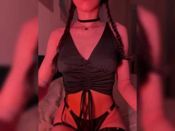 AlinaWey webcam model stream image