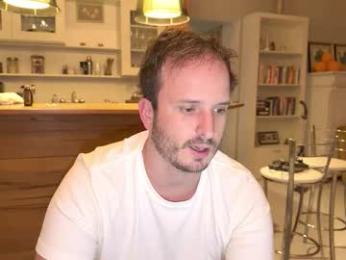 hlt440823 webcam model stream image