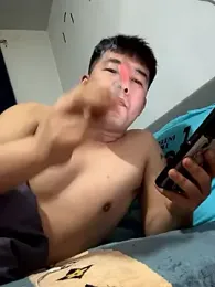 zxb757369 webcam model stream image