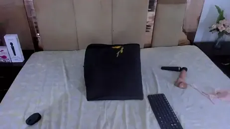 LizBrook webcam model stream image