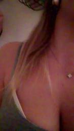 Lolax30 webcam model stream image