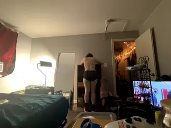 Snowbunnycake_131 webcam model stream image