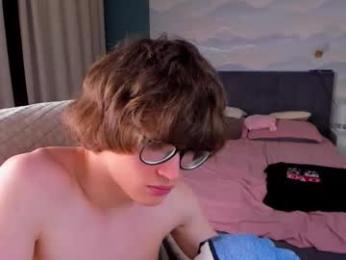 syndydels webcam model stream image