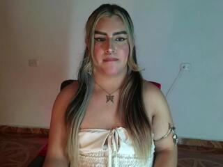 Aria Fernandez webcam model stream image