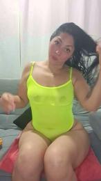 bella_milf1 webcam model stream image