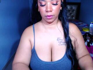Lainey Lovely webcam model stream image