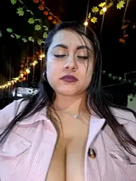 Oryk___ webcam model stream image