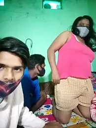 LoveOnStream webcam model stream image