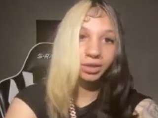 universethadon webcam model stream image