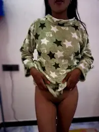 4U143 webcam model stream image