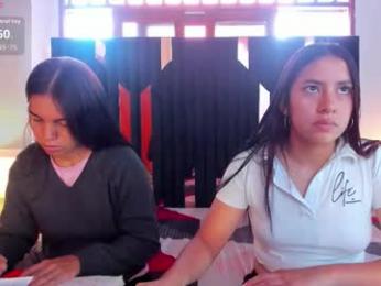 soffy_and_mia webcam model stream image