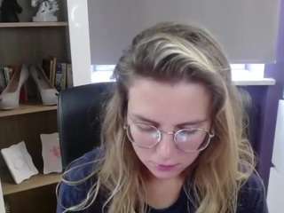 zoeyfancy webcam model stream image