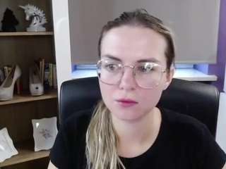 zoeyfancy webcam model stream image