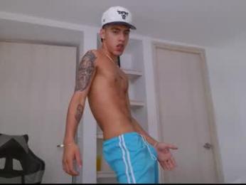 russell_adams_ webcam model stream image