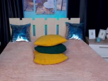 evarey_ webcam model stream image