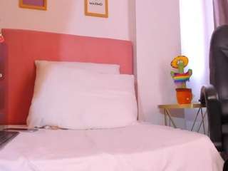 loise-gomez webcam model stream image