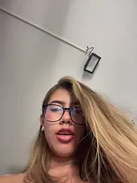 sara_calderon webcam model stream image