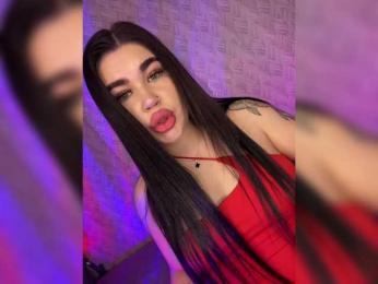 suchka-black- webcam model stream image