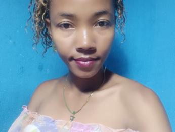 FliziaUrsule webcam model stream image