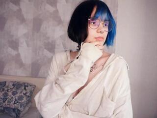 Donita Birrell webcam model stream image