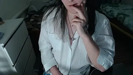 EvaMiron webcam model stream image