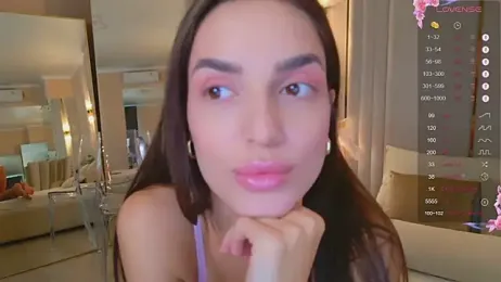 BellaHalles webcam stripchat model stream image