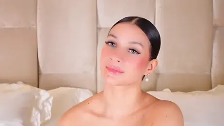 KiraKayleigh1 webcam model stream image