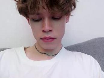 pawclaw webcam model stream image