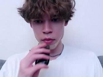 pawclaw webcam model stream image