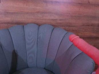 GummyLuv webcam model stream image