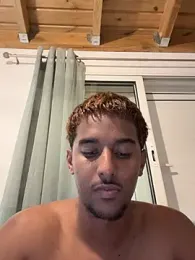 Axel_black10 webcam model stream image