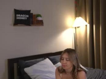 2girls_1dream webcam model stream image