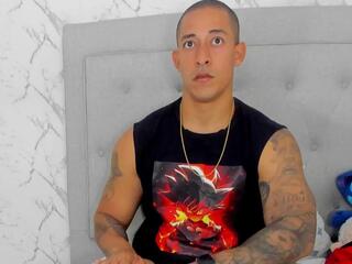 Luigi Ferrara webcam model stream image