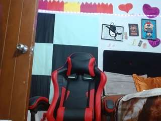 saray-extrovert webcam camsoda model stream image