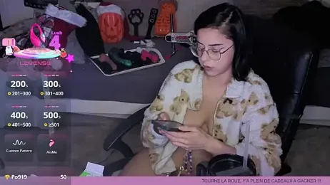 LisandreLaVenale webcam model stream image