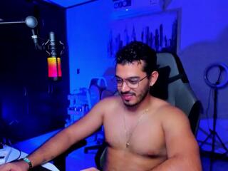 Bruno Oconer webcam model stream image