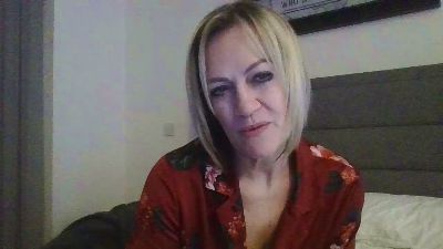 Milfshake227 webcam model stream image