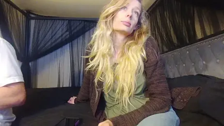 Lola_BugsBunny webcam model stream image