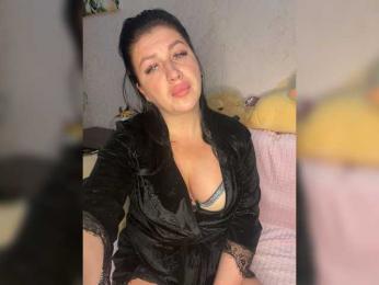 Ju--lia webcam model stream image