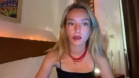 SirenaBelle webcam model stream image