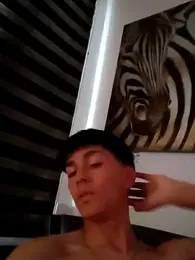 LUISSLEONN0958 webcam model stream image