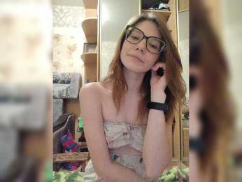 KittyMiracle webcam bongacams model stream image