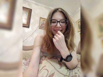 KittyMiracle webcam model stream image