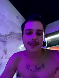 chrisalmeid_ webcam model stream image