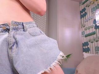 Bree Crago webcam model stream image