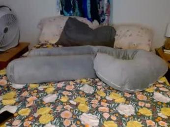 milfmonee webcam model stream image